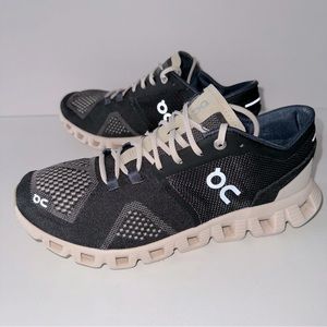On Running Cloud X Women’s🩷 8.5 black pearl Running Shoes Cloudtec Helion